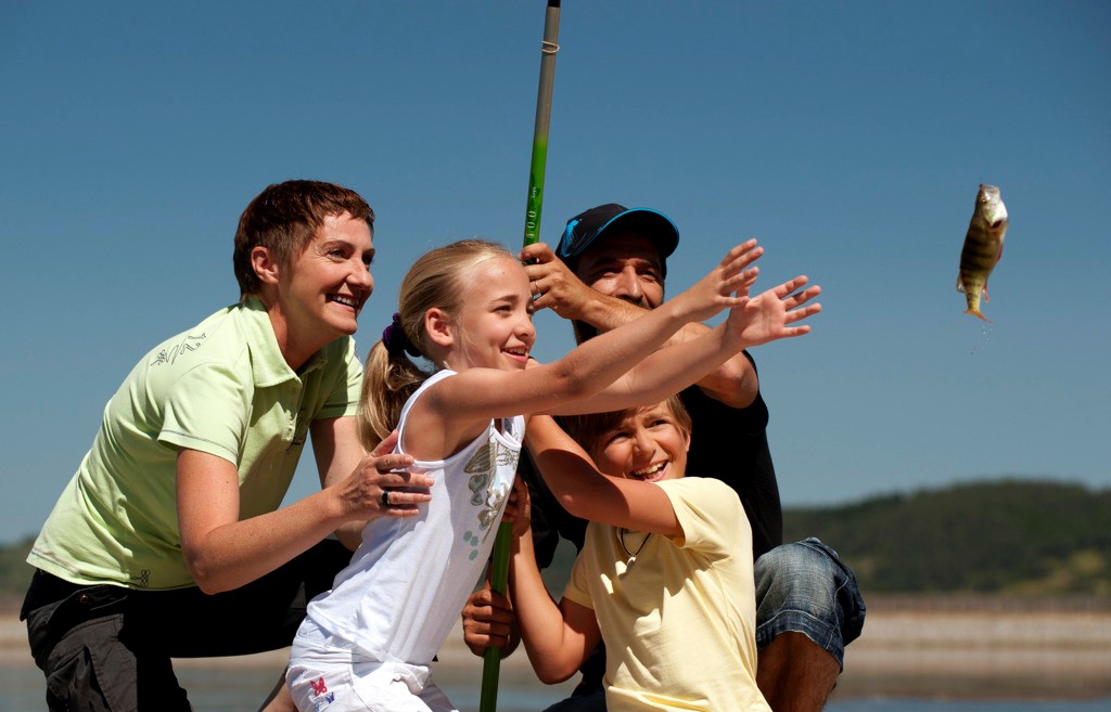 Les joies de la pêche en famille dans l'Hérault
